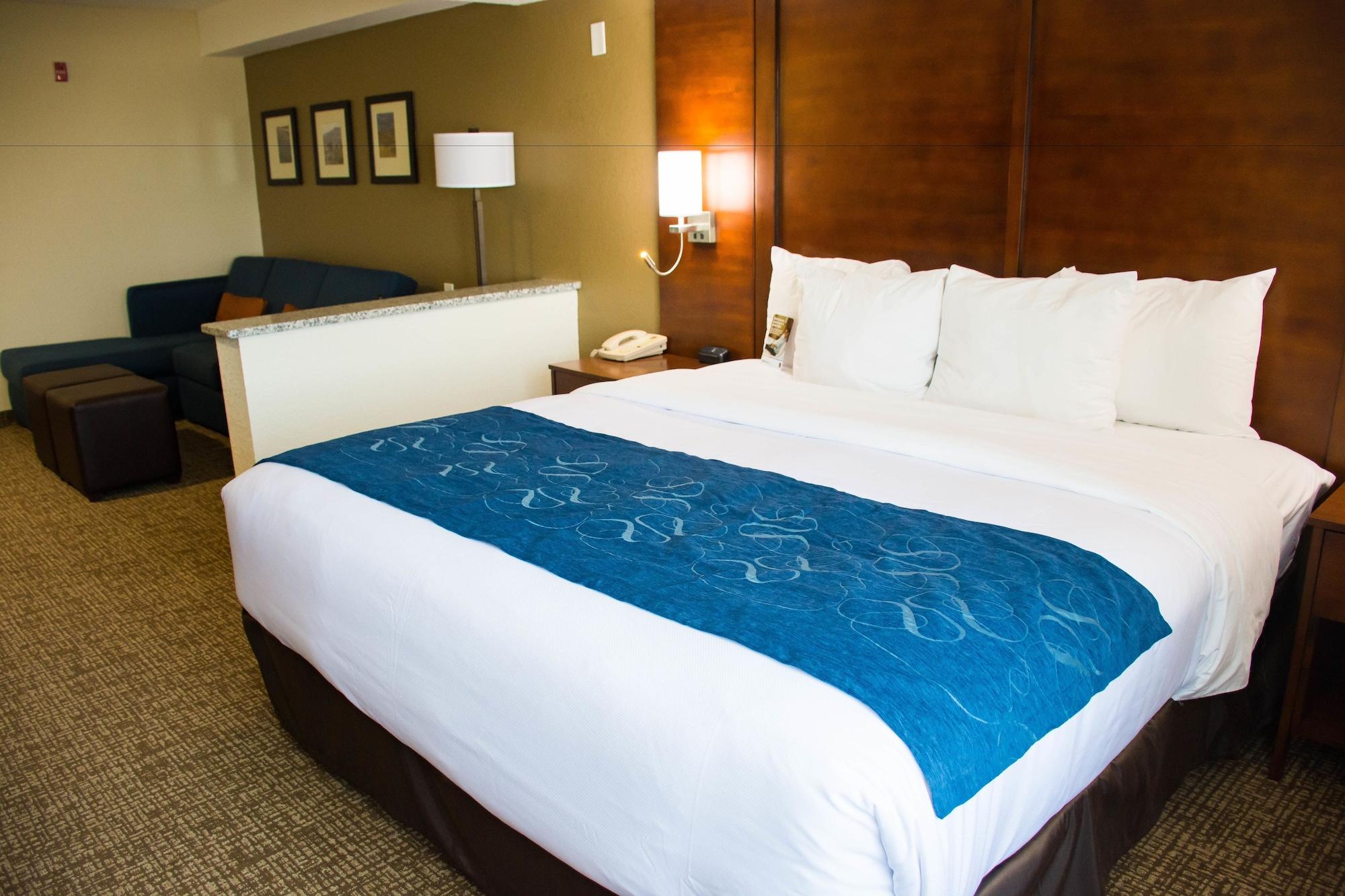 Comfort Suites El Paso Airport מראה חיצוני תמונה