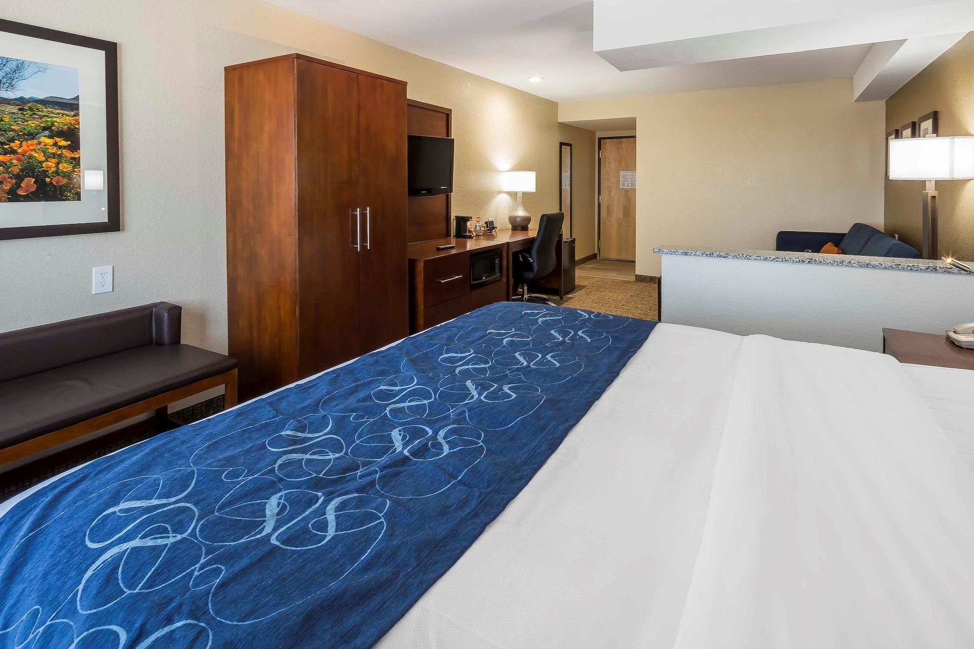 Comfort Suites El Paso Airport מראה חיצוני תמונה