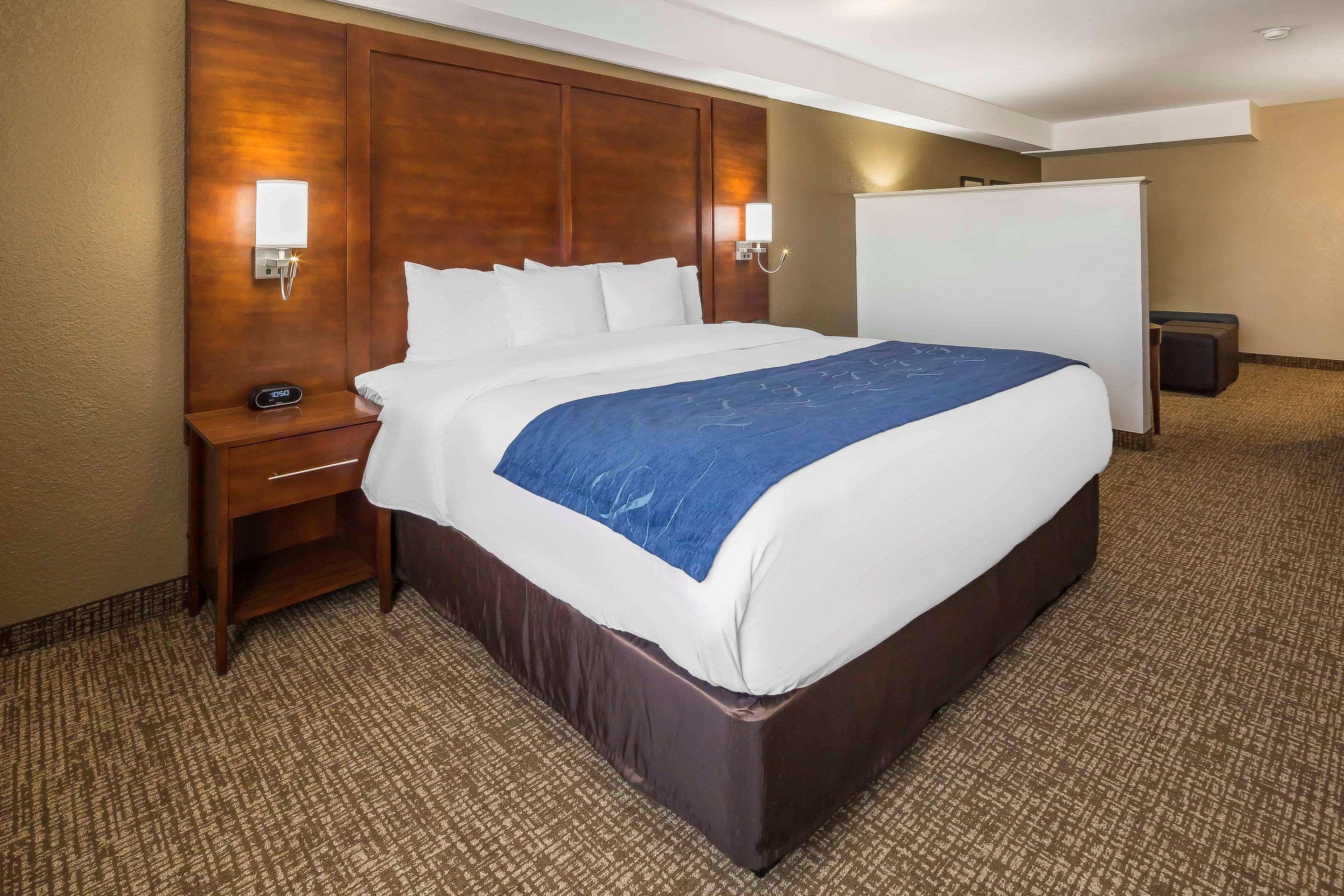 Comfort Suites El Paso Airport מראה חיצוני תמונה