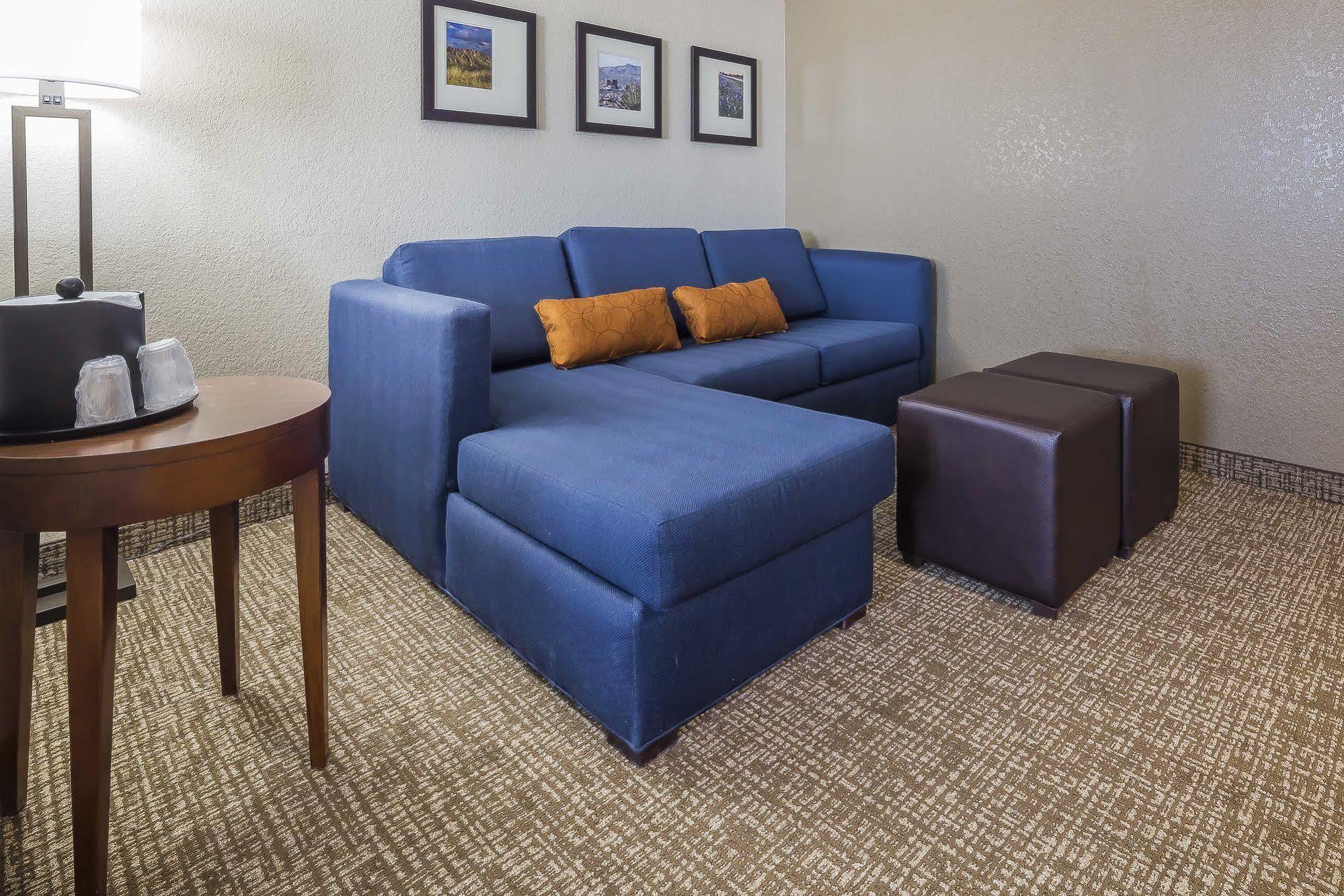 Comfort Suites El Paso Airport מראה חיצוני תמונה